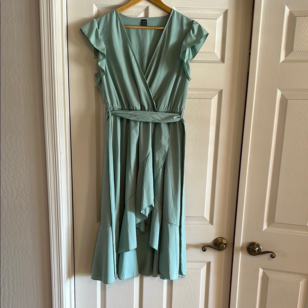 Elegant Green Wrap Dress
